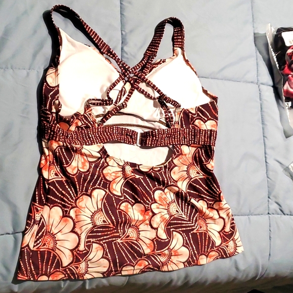 Womens bathsuit top only - Picture 2 of 2